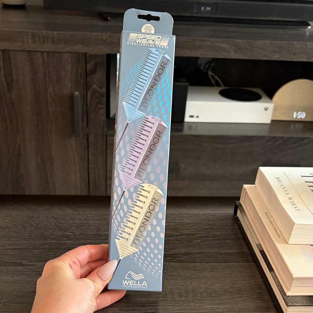 Wella Blondor Speed Weave Highlighting Combs Combs - Purple, Pink, Yellow